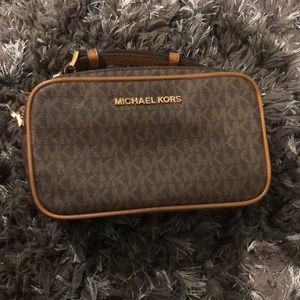 Michael Kors crossbody small bag